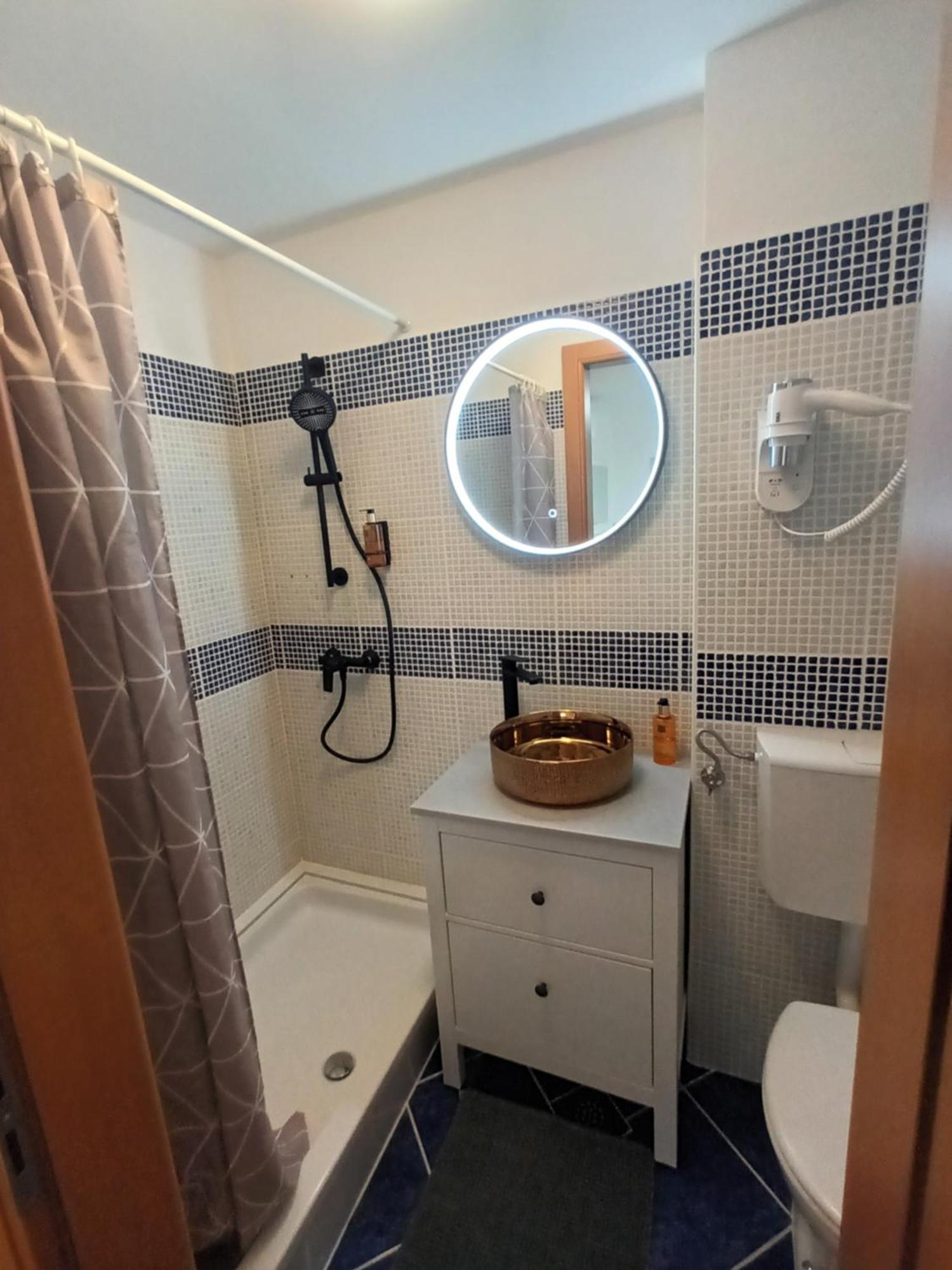 App Hedonist Apartment Novigrad  Luaran gambar